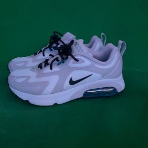 Nike Air200 size 6